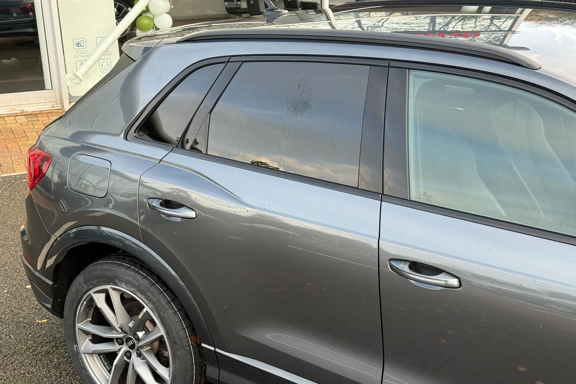 Audi Q3 thumbnail image number 30