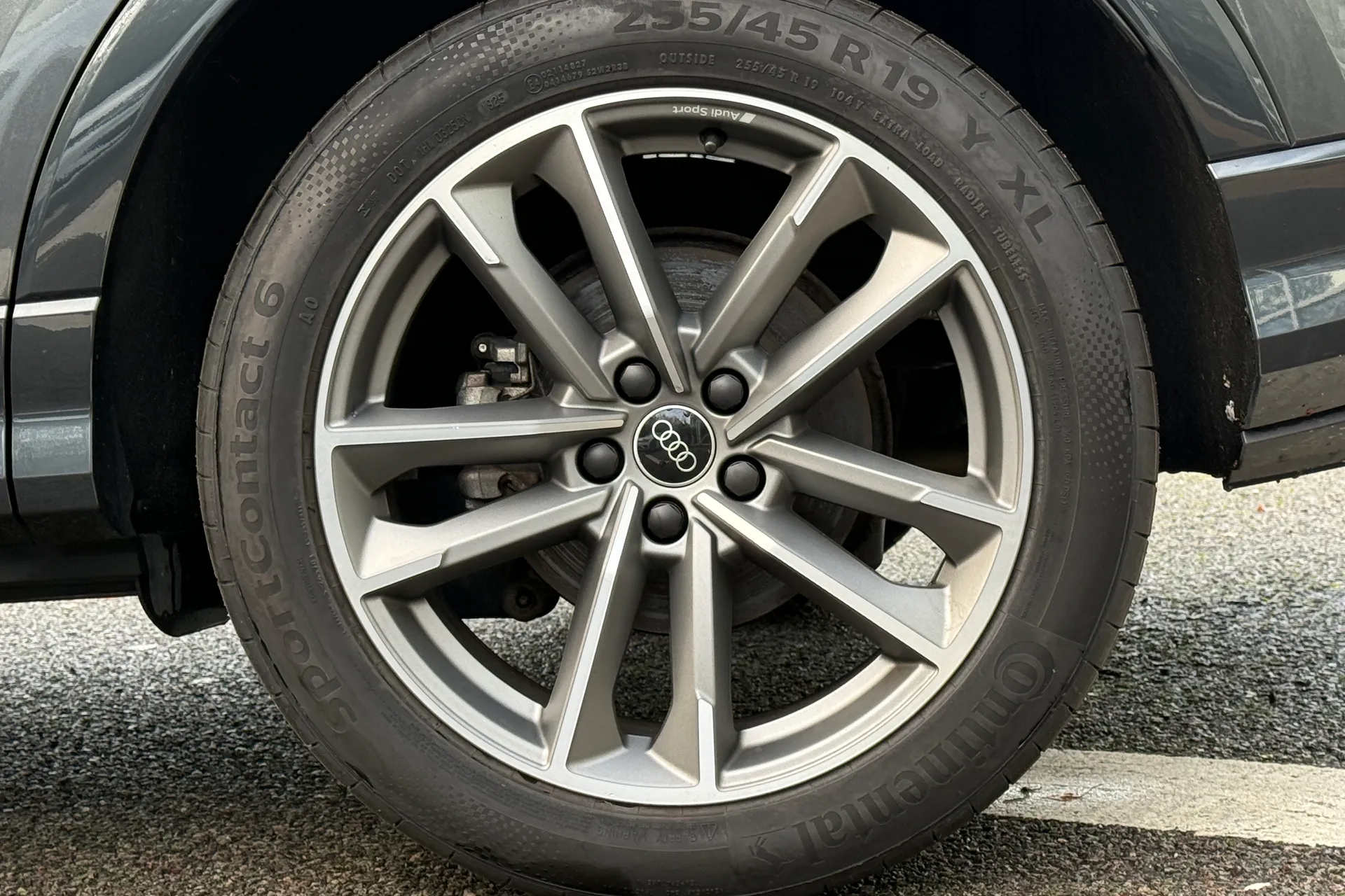 Audi Q3 thumbnail image number 23