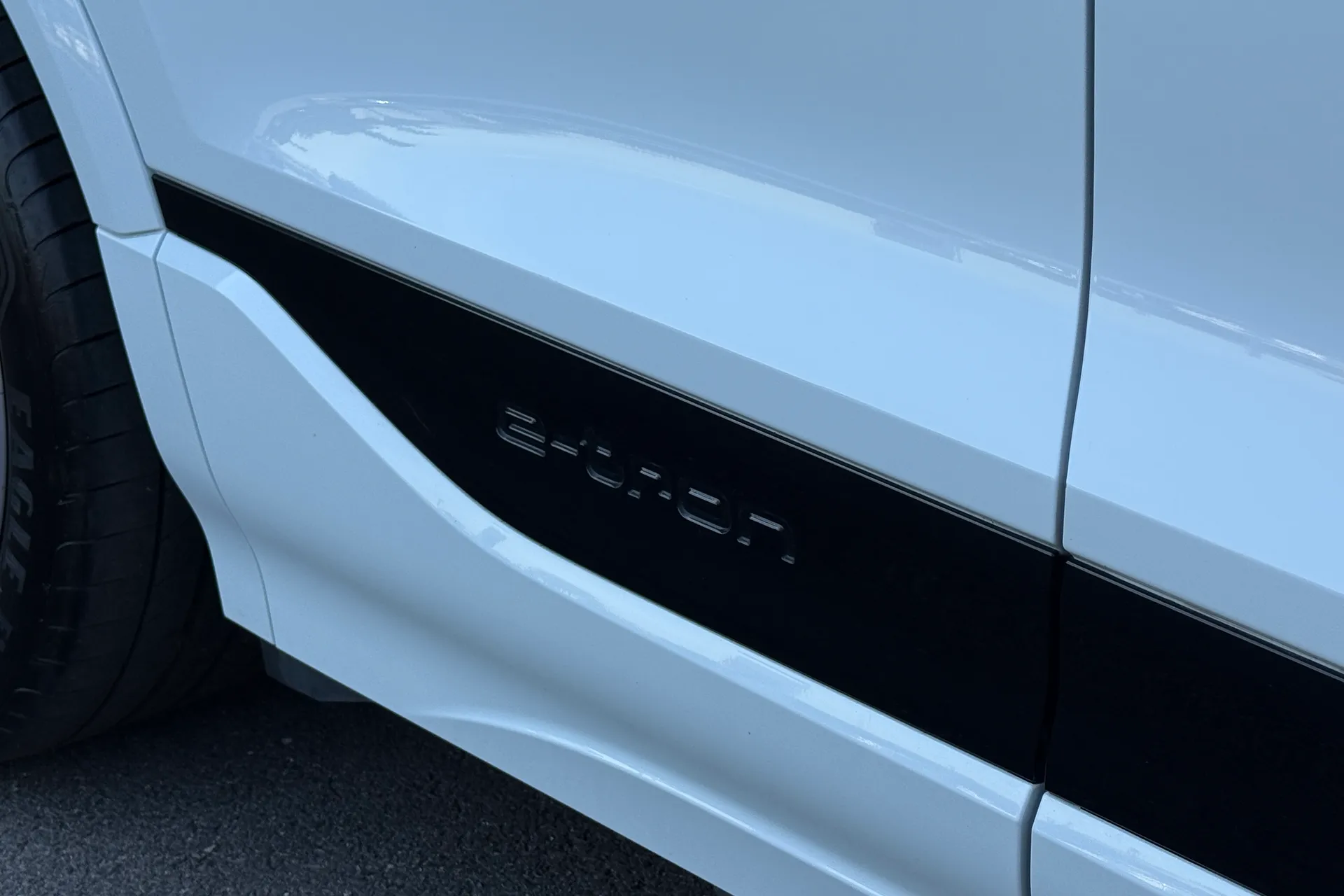 Audi Q6 thumbnail image number 15