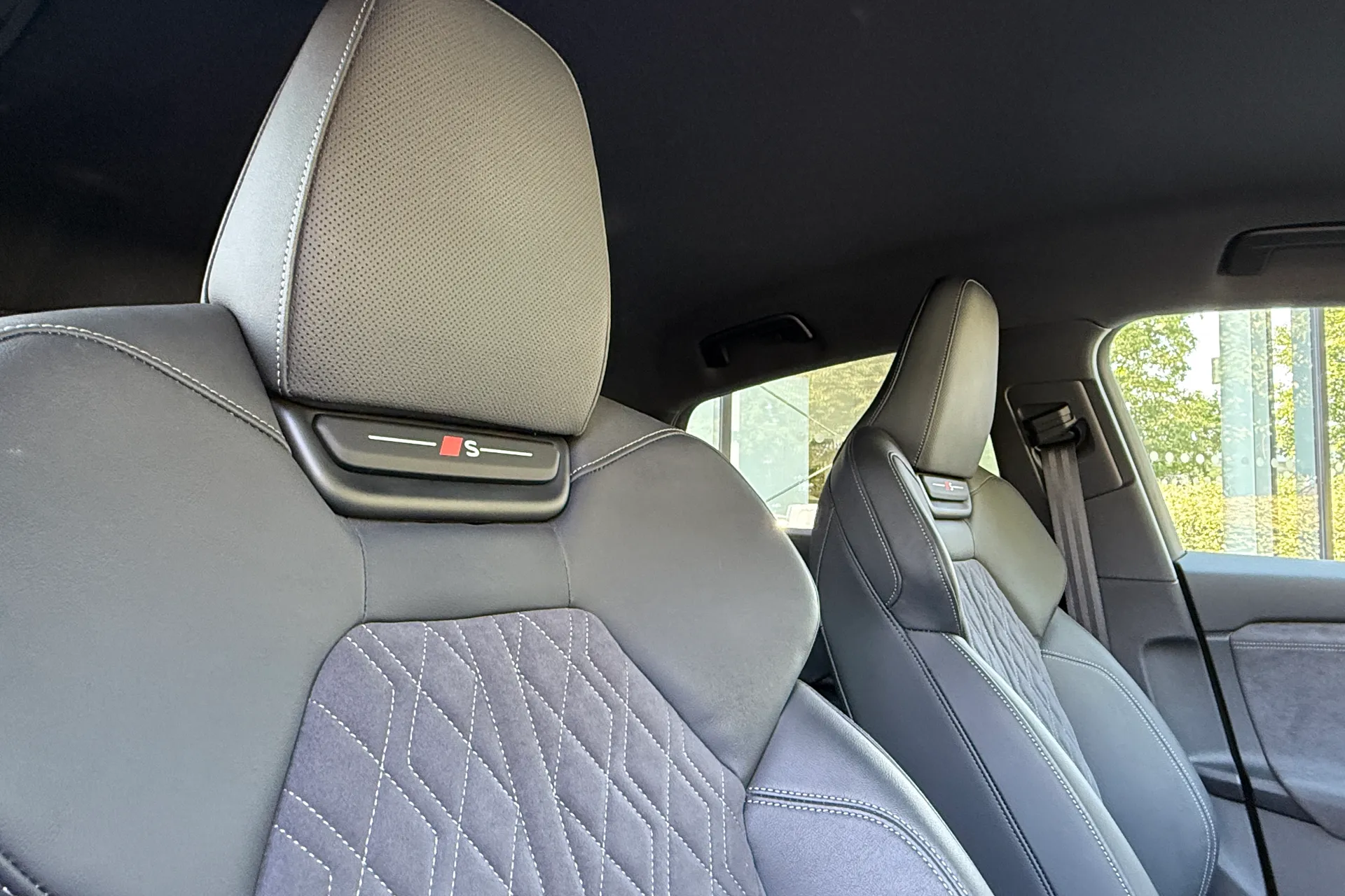 Audi Q6 thumbnail image number 29