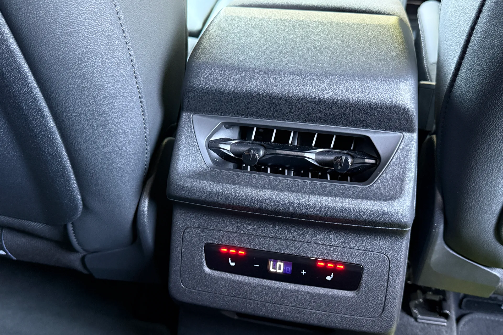 Audi Q6 thumbnail image number 49