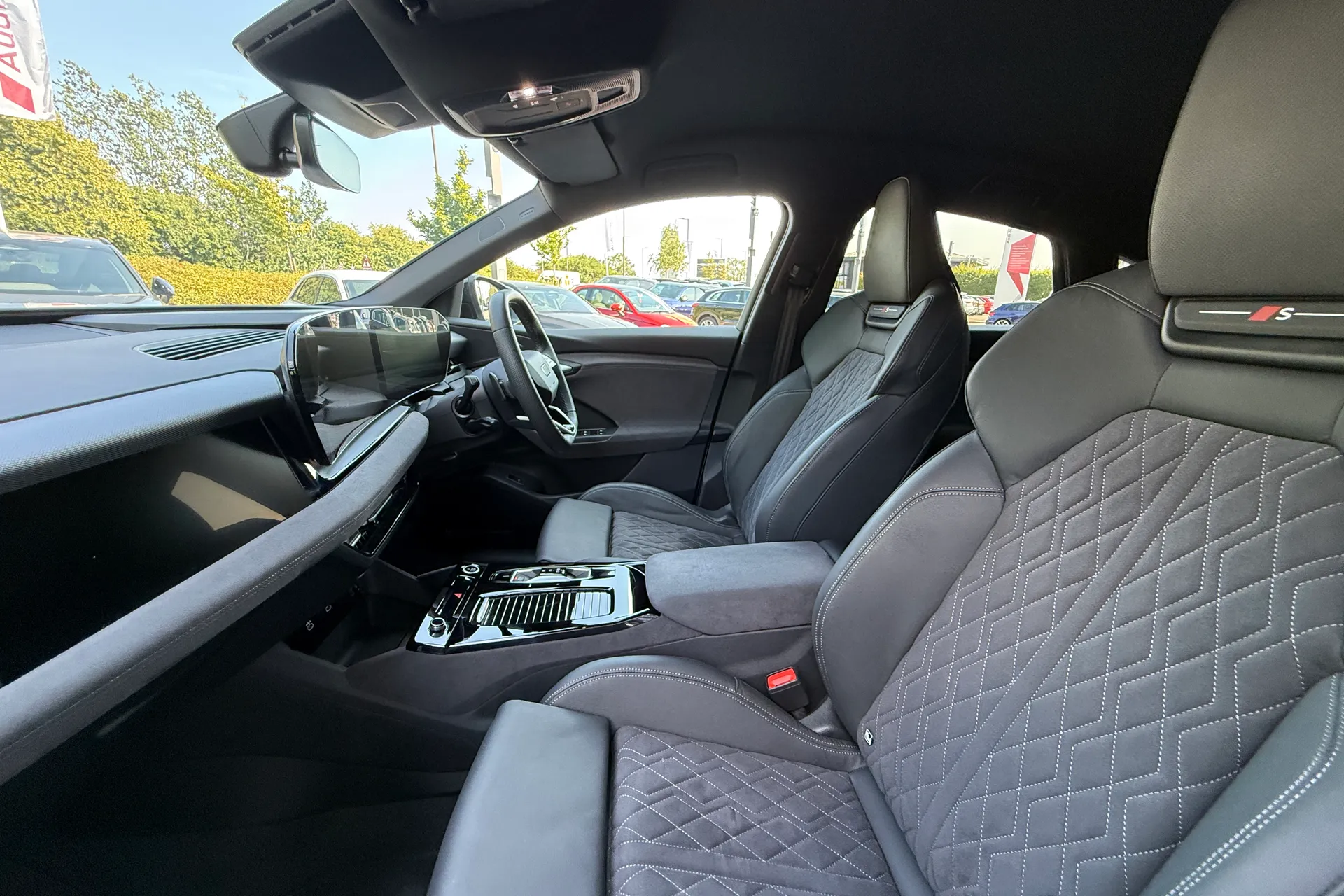Audi Q6 thumbnail image number 44