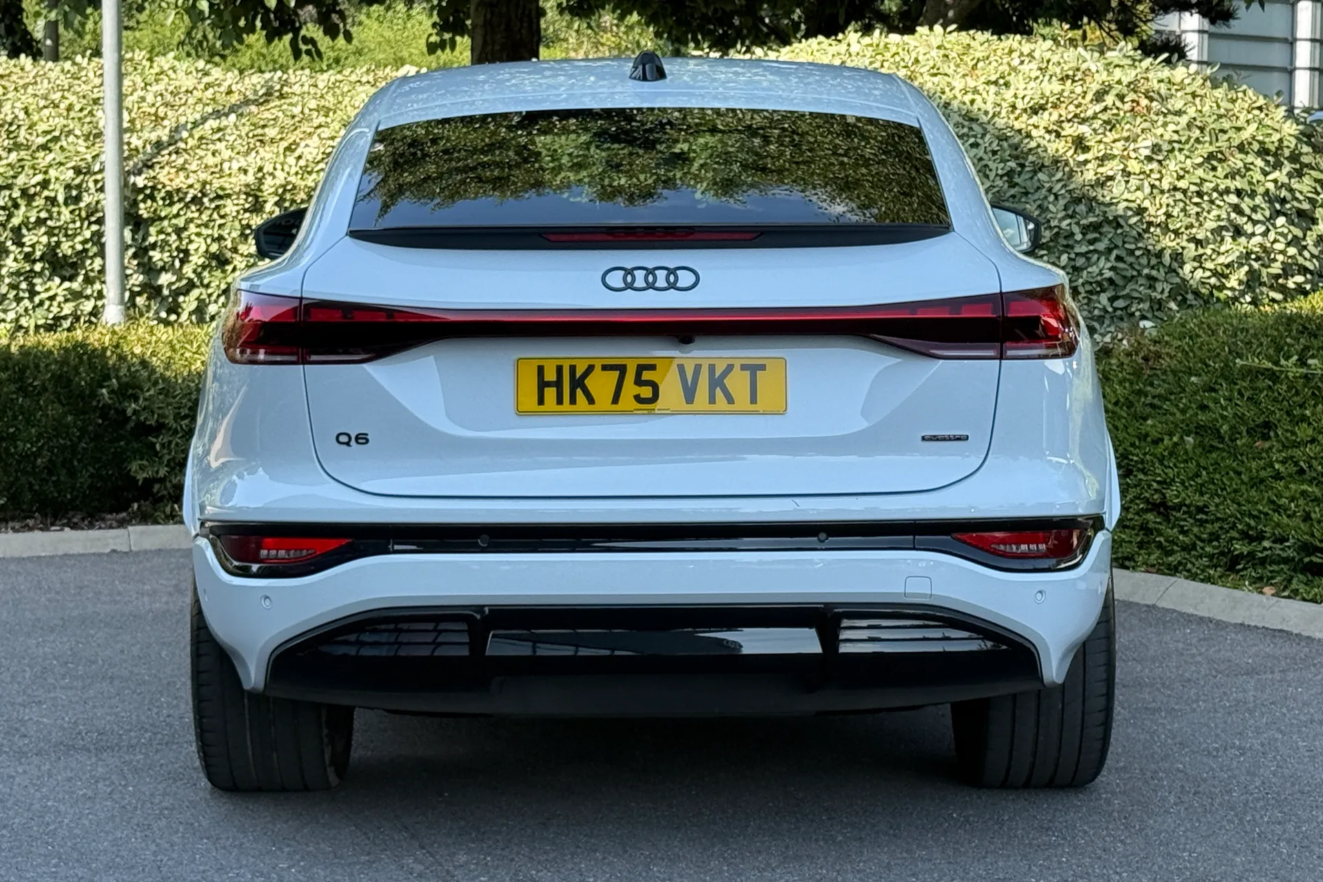 Audi Q6 thumbnail image number 10
