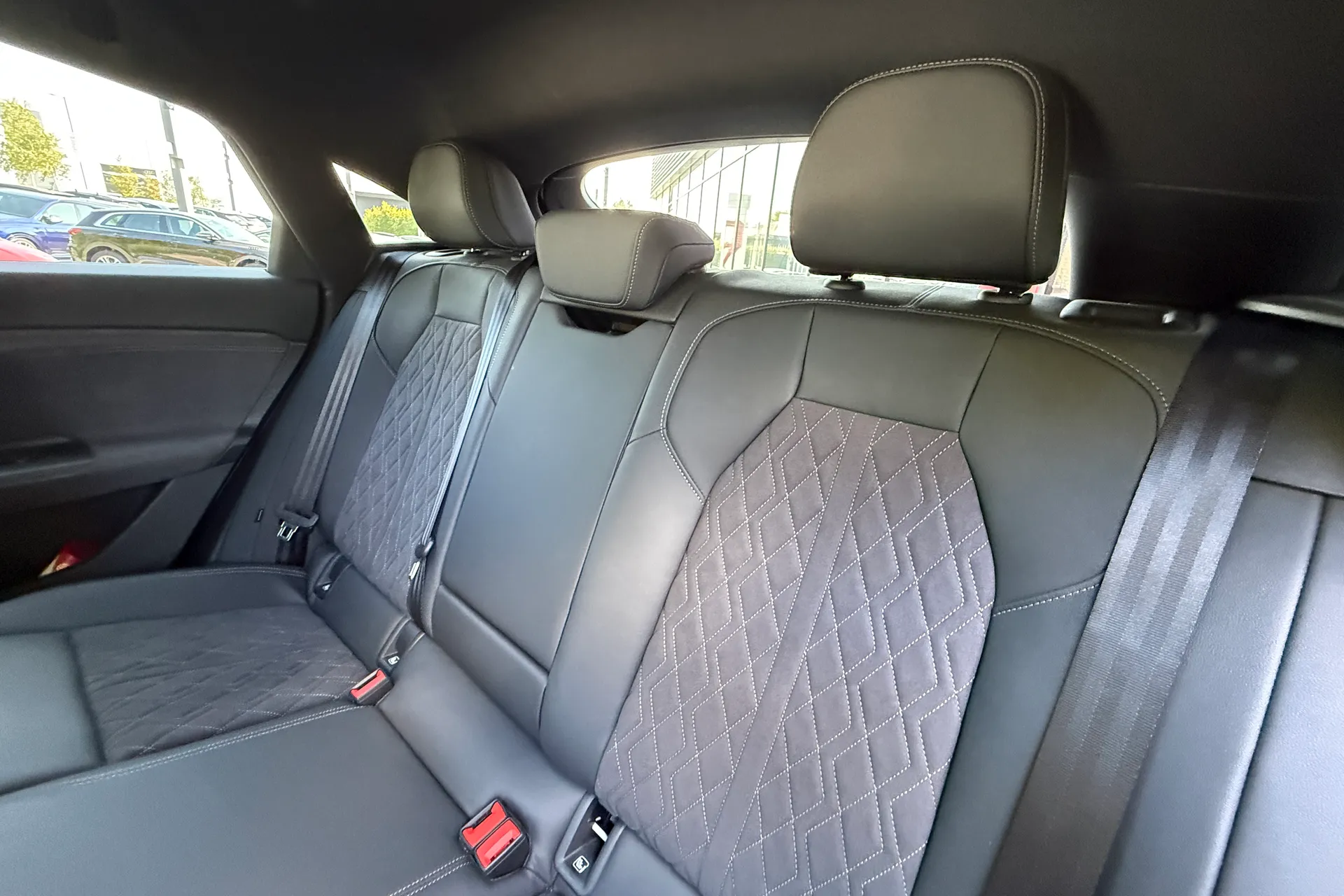 Audi Q6 thumbnail image number 48