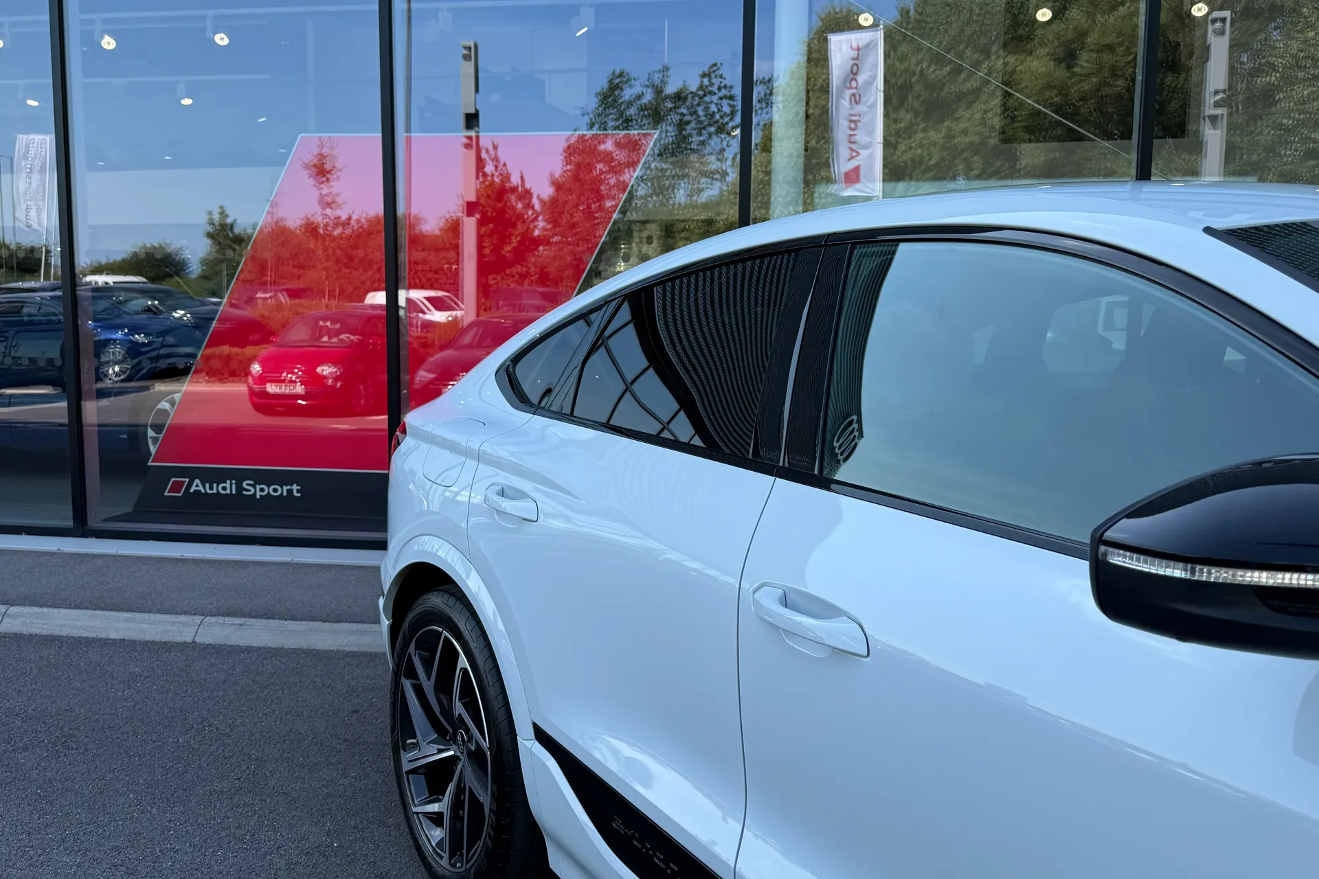 Audi Q6 thumbnail image number 8