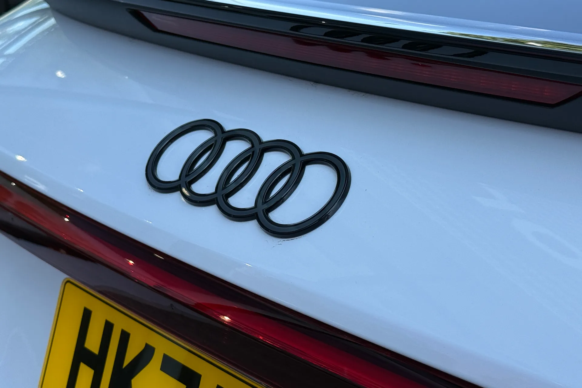 Audi Q6 thumbnail image number 21
