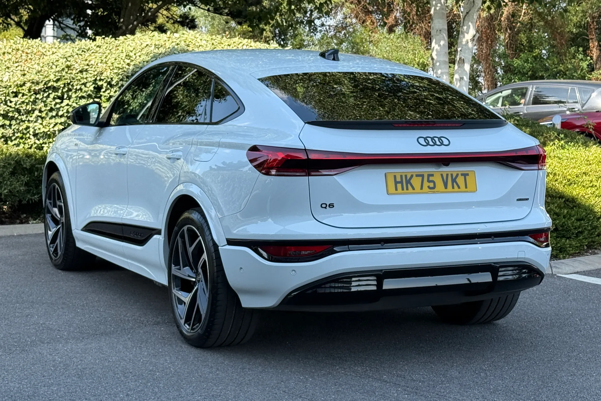 Audi Q6 thumbnail image number 11