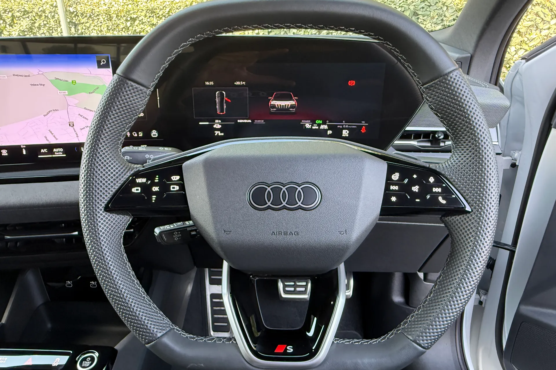 Audi Q6 thumbnail image number 16