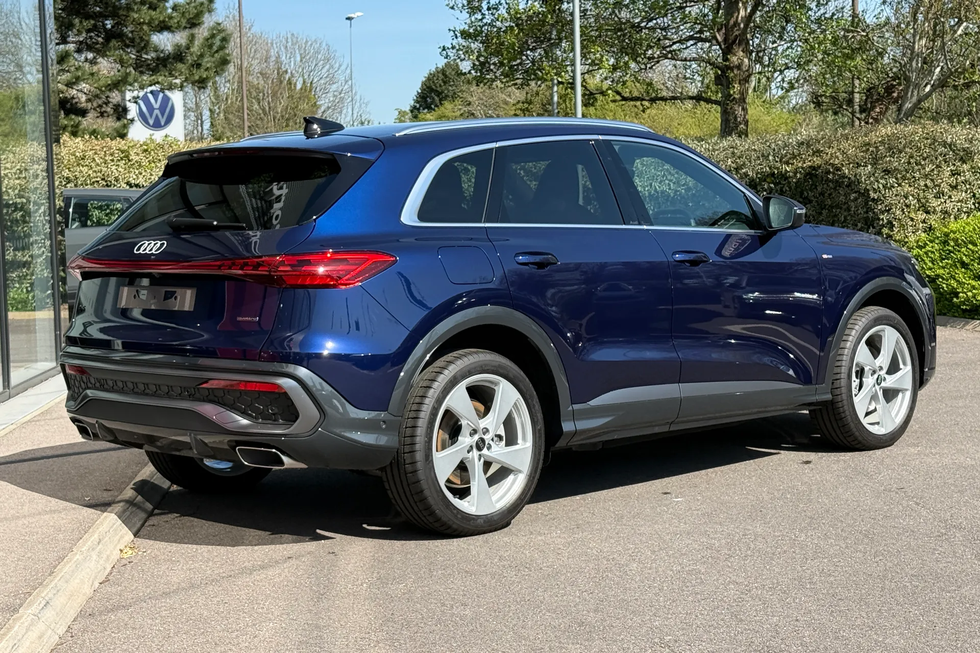 Audi Q5 thumbnail image number 11