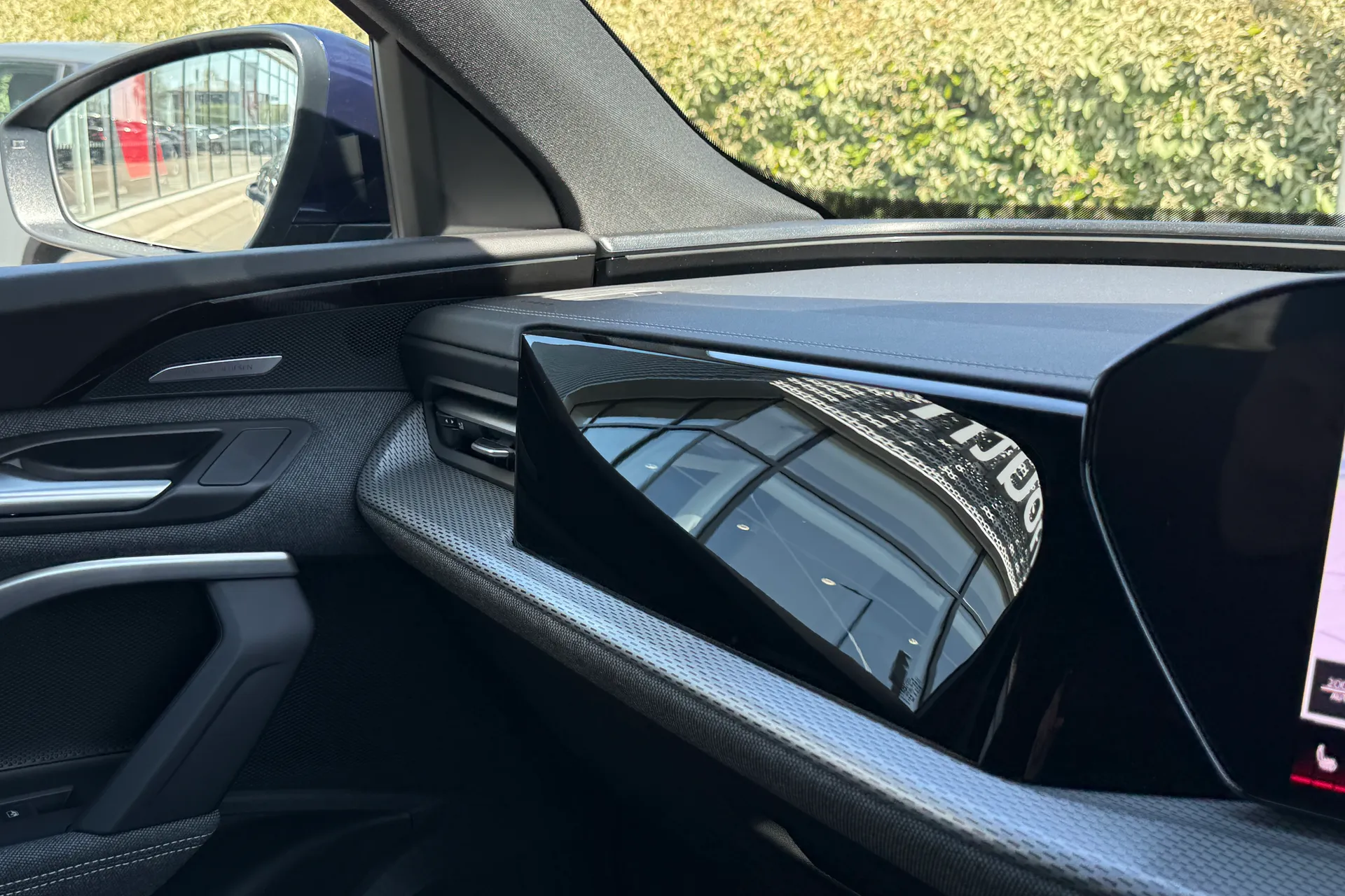 Audi Q5 thumbnail image number 31