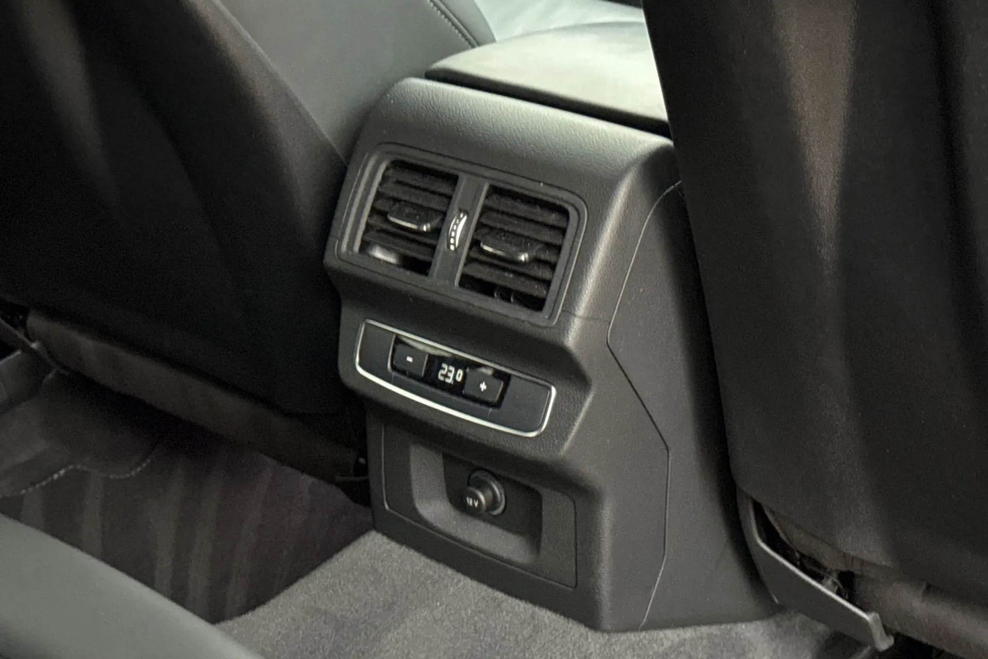 Audi Q5 thumbnail image number 52