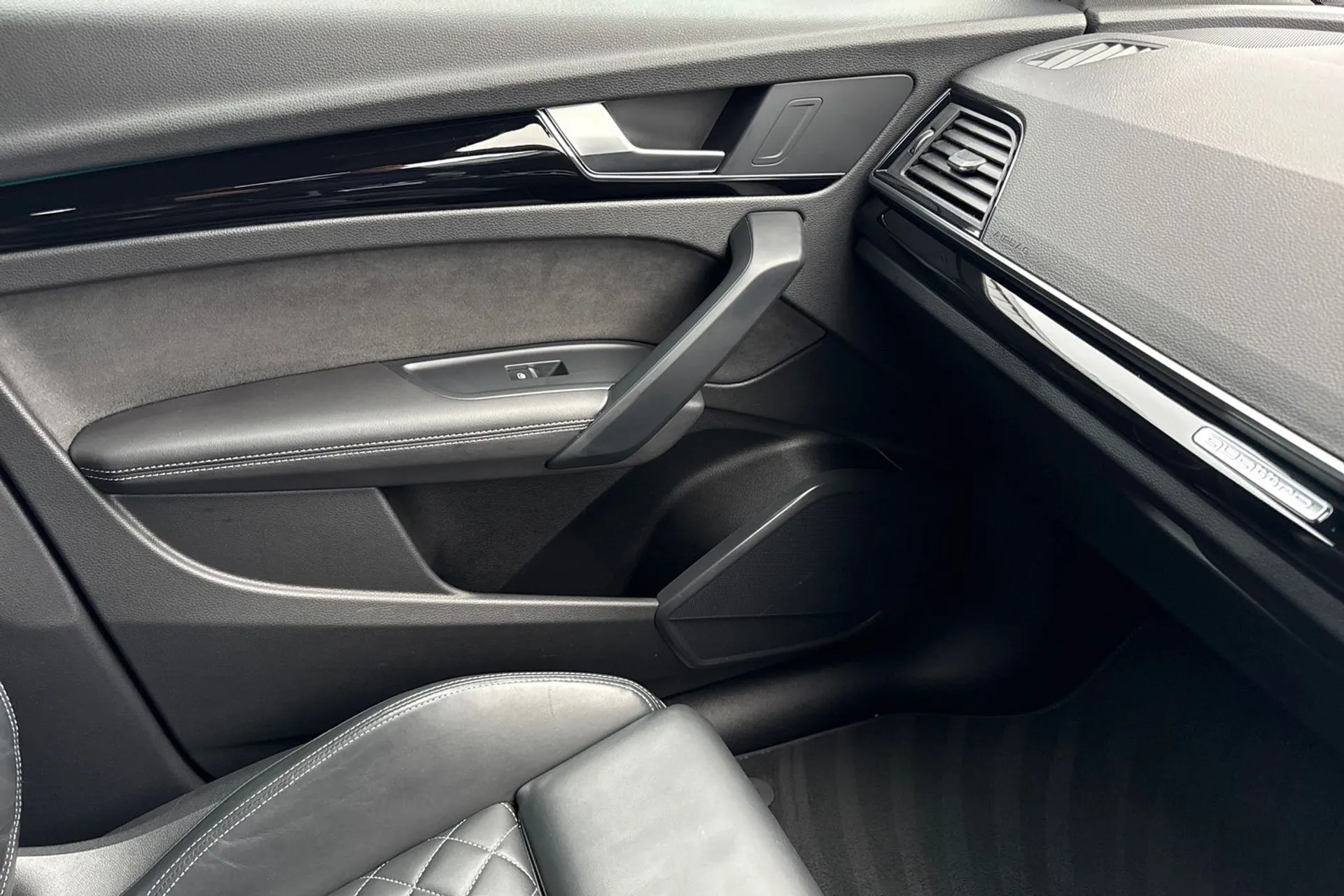 Audi Q5 thumbnail image number 49