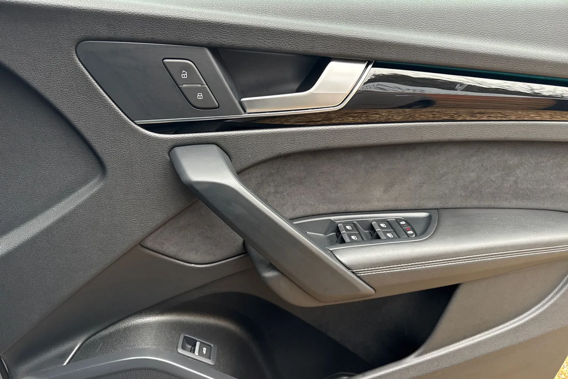 Audi Q5 thumbnail image number 40