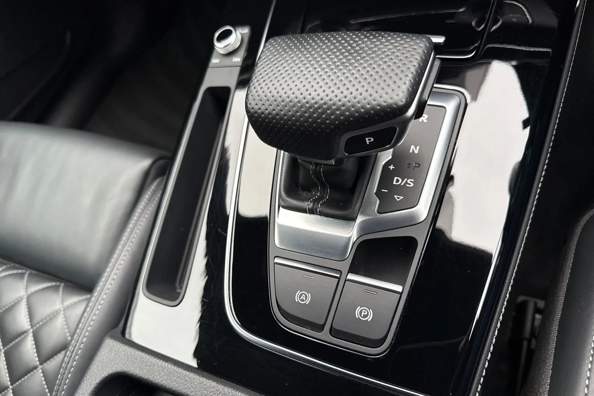 Audi Q5 thumbnail image number 44