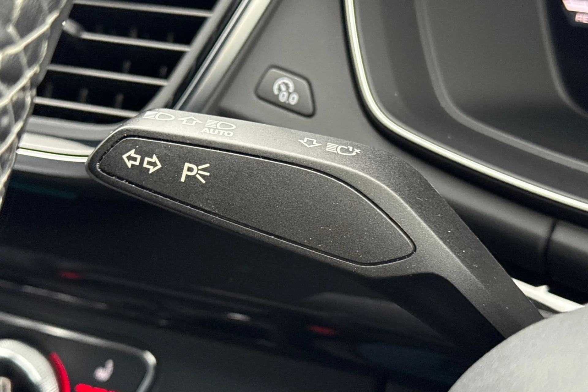 Audi Q5 thumbnail image number 48