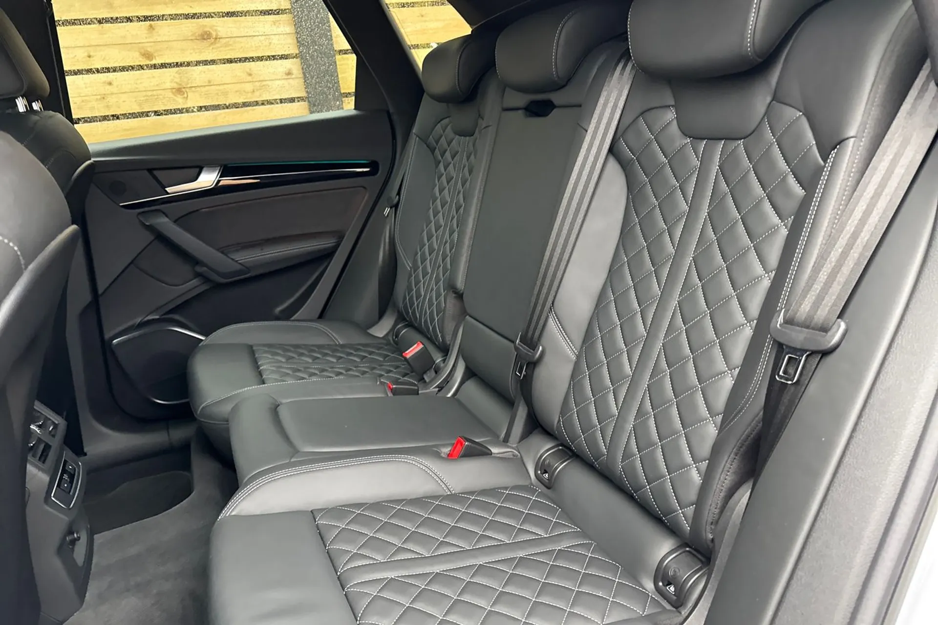 Audi Q5 thumbnail image number 31