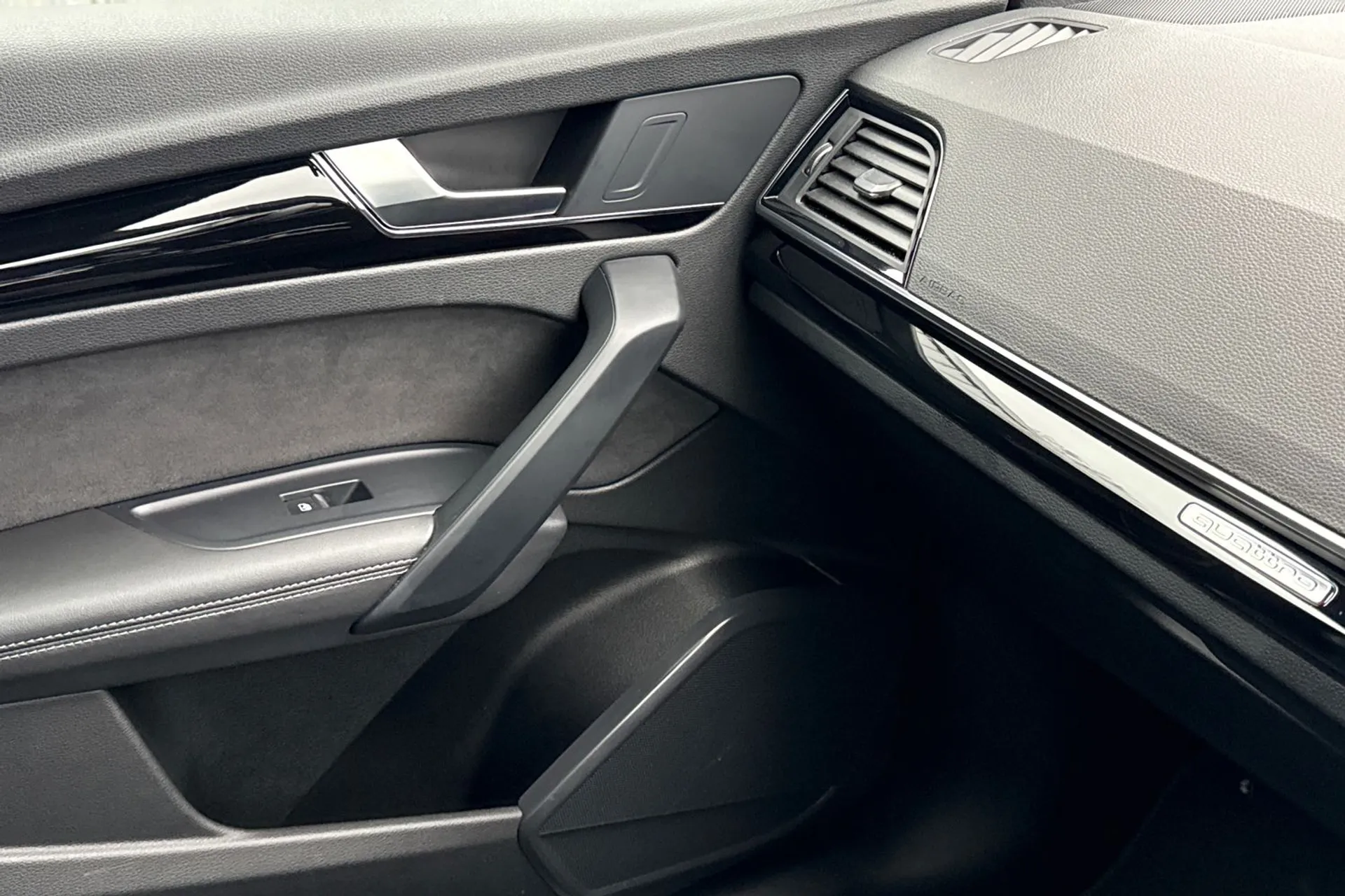 Audi Q5 thumbnail image number 46