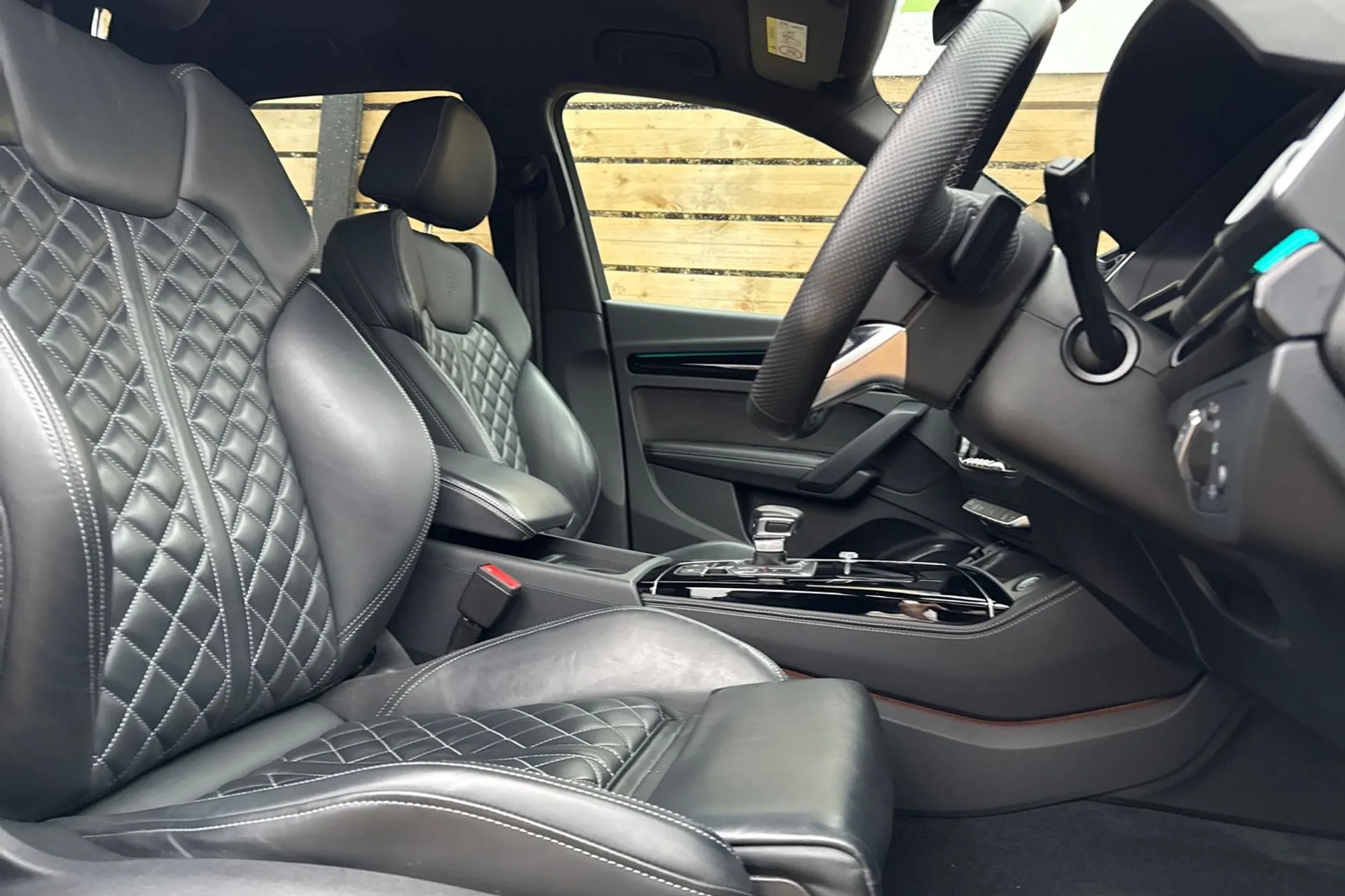 Audi Q5 thumbnail image number 26