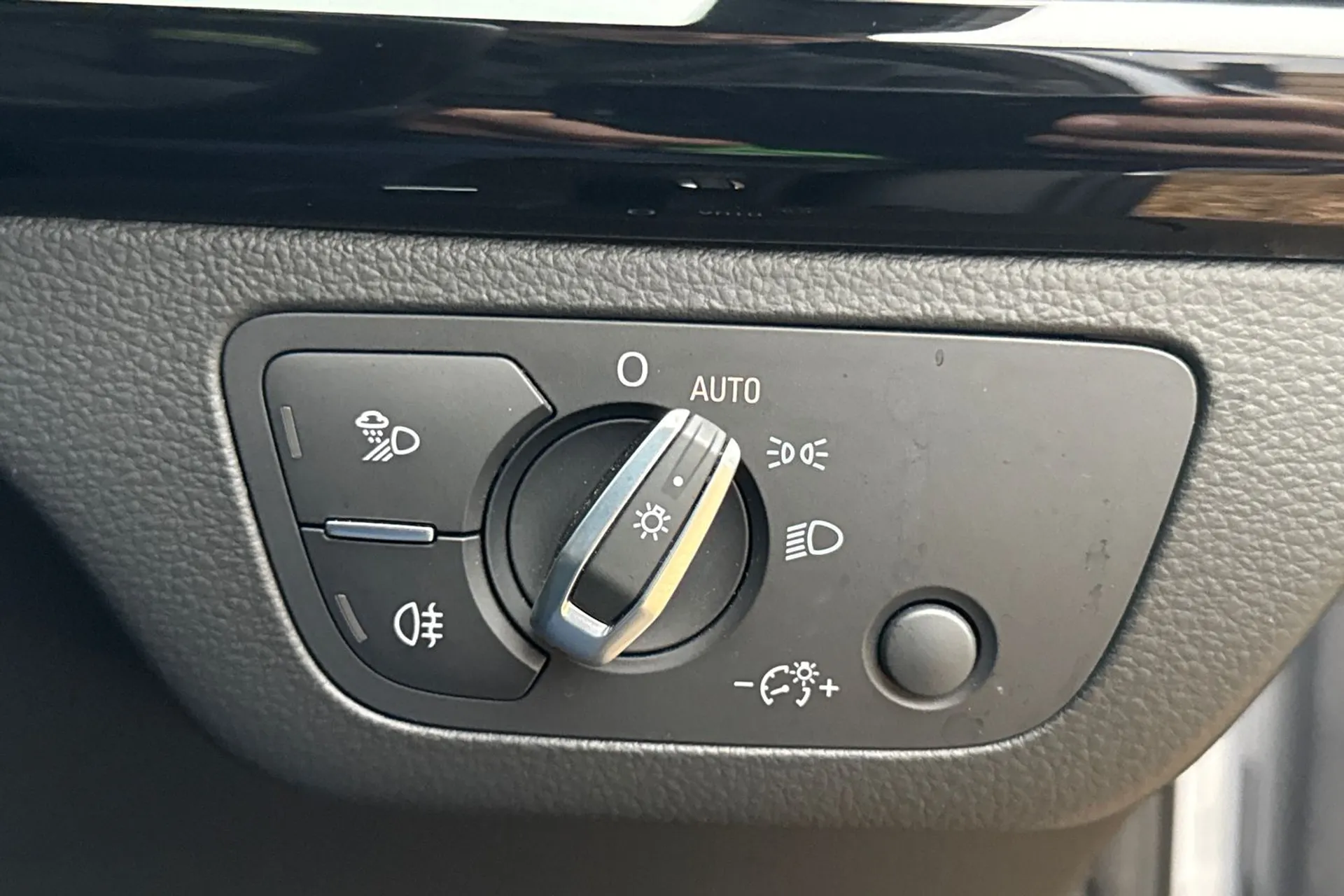 Audi Q5 thumbnail image number 50