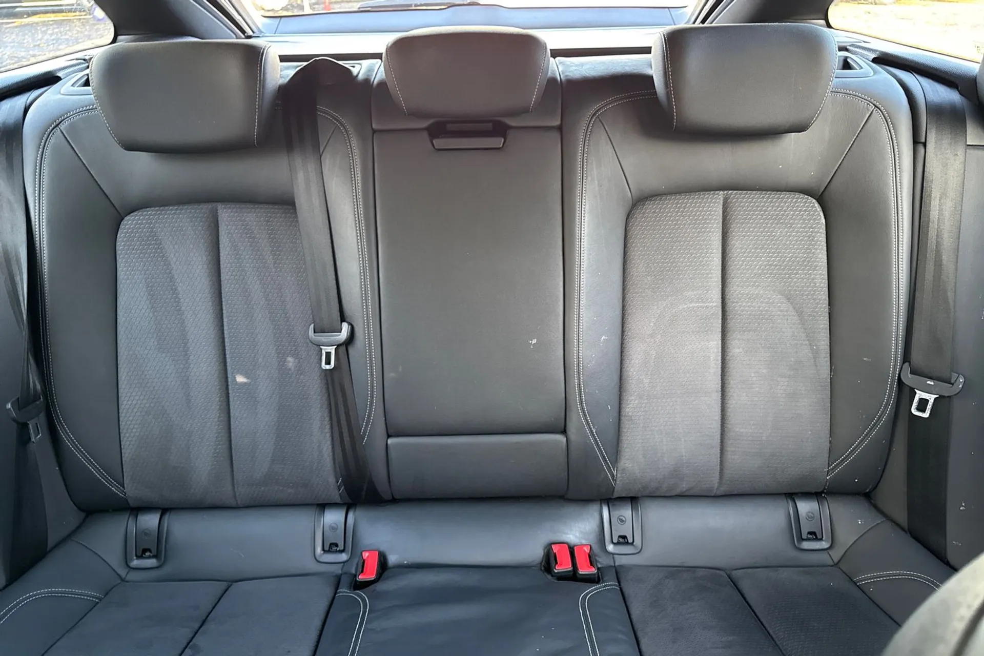 Audi A6 thumbnail image number 33