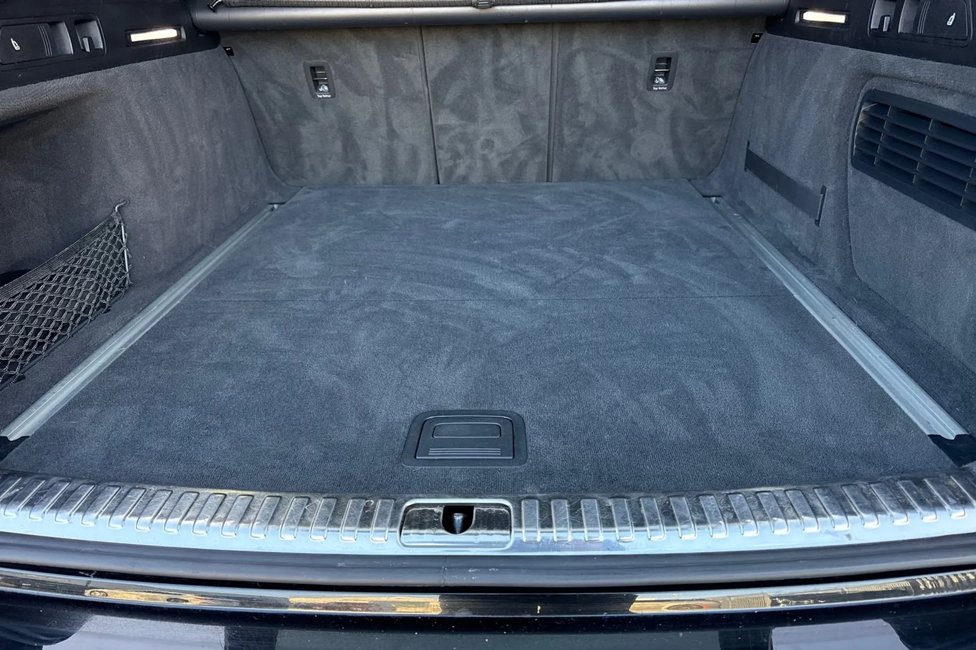 Audi A6 thumbnail image number 23