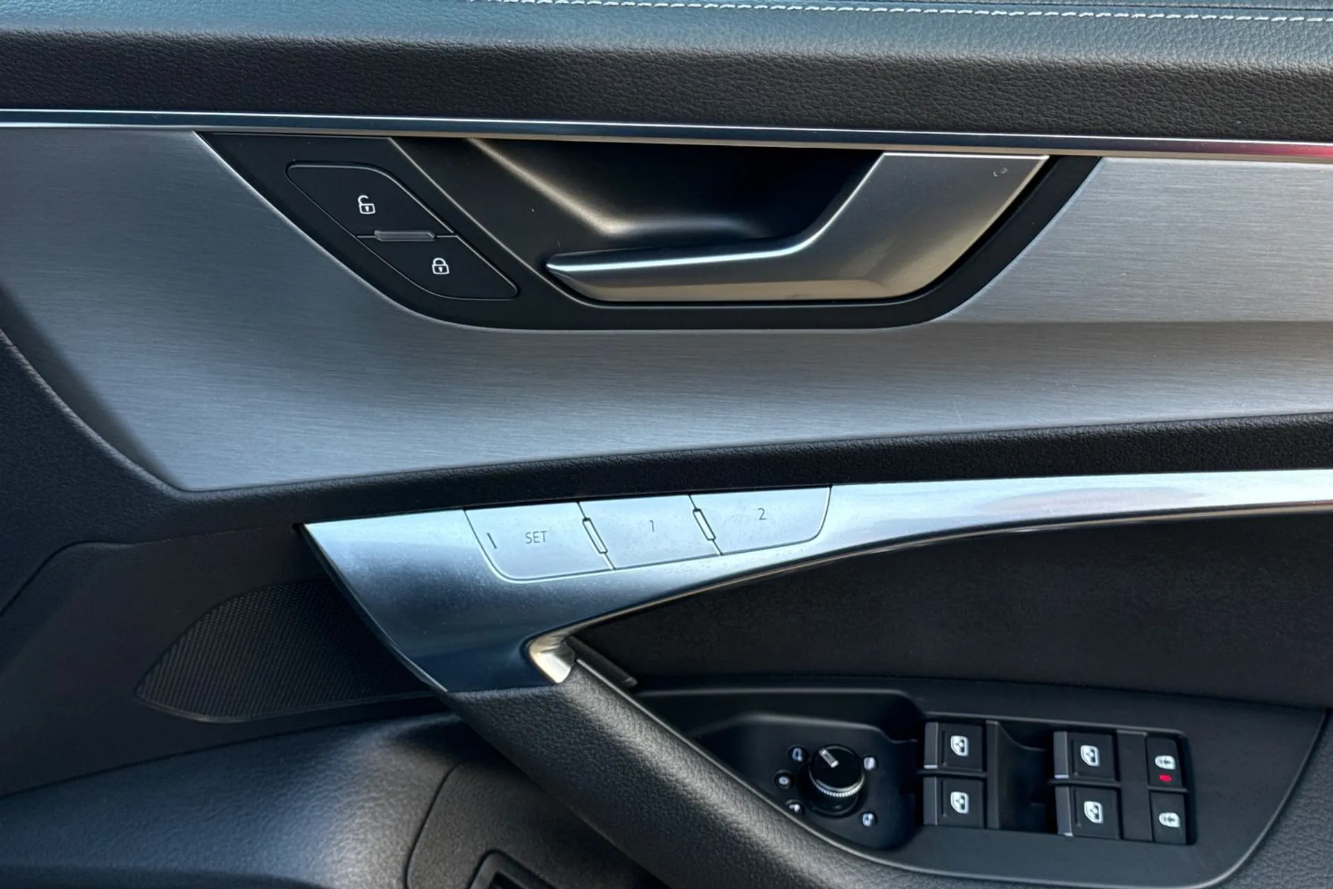 Audi A6 thumbnail image number 45