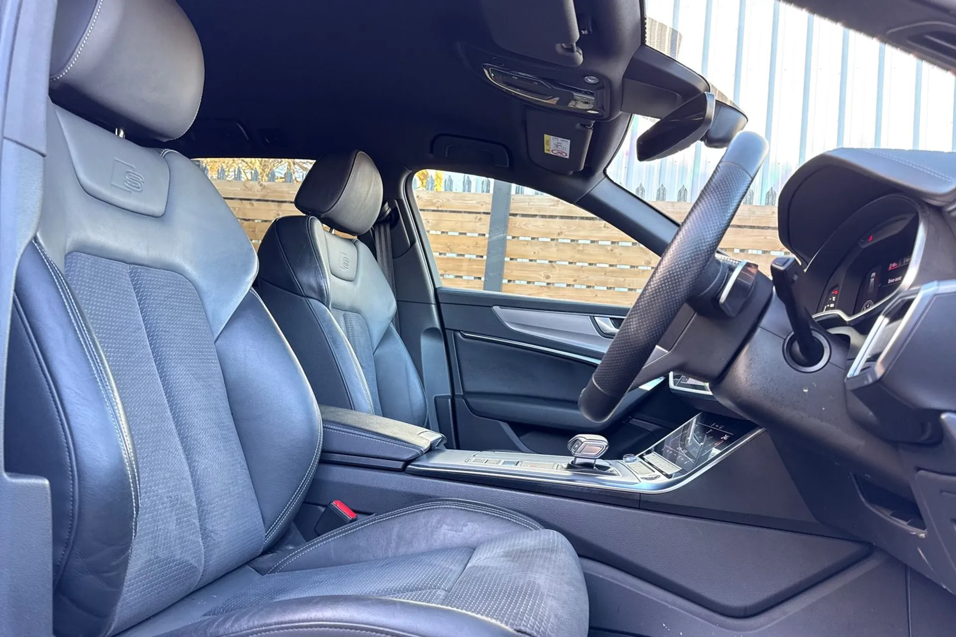 Audi A6 thumbnail image number 27