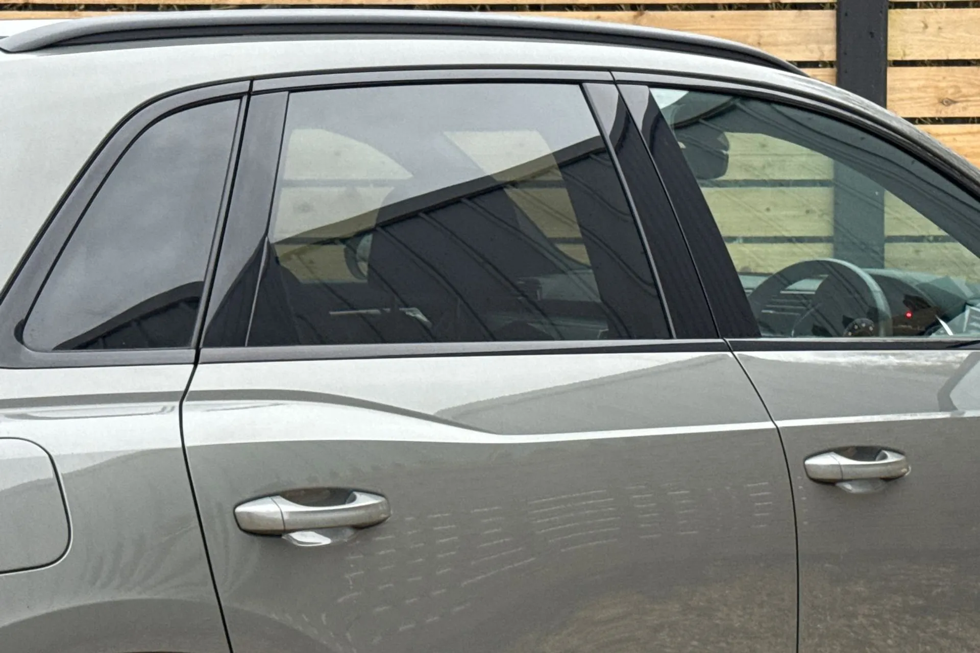 Audi Q3 thumbnail image number 15