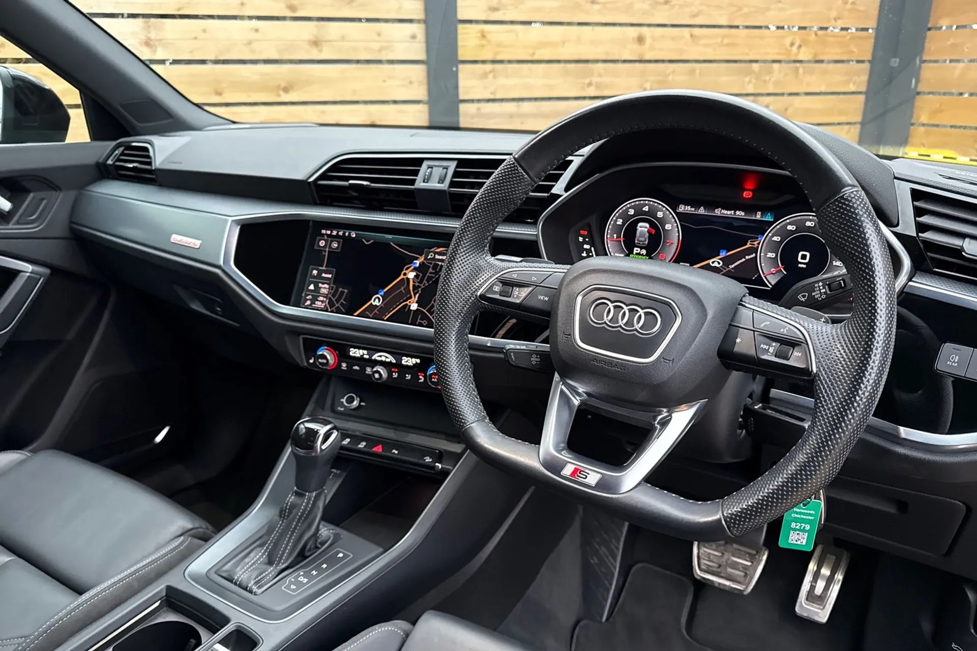 Audi Q3 thumbnail image number 28