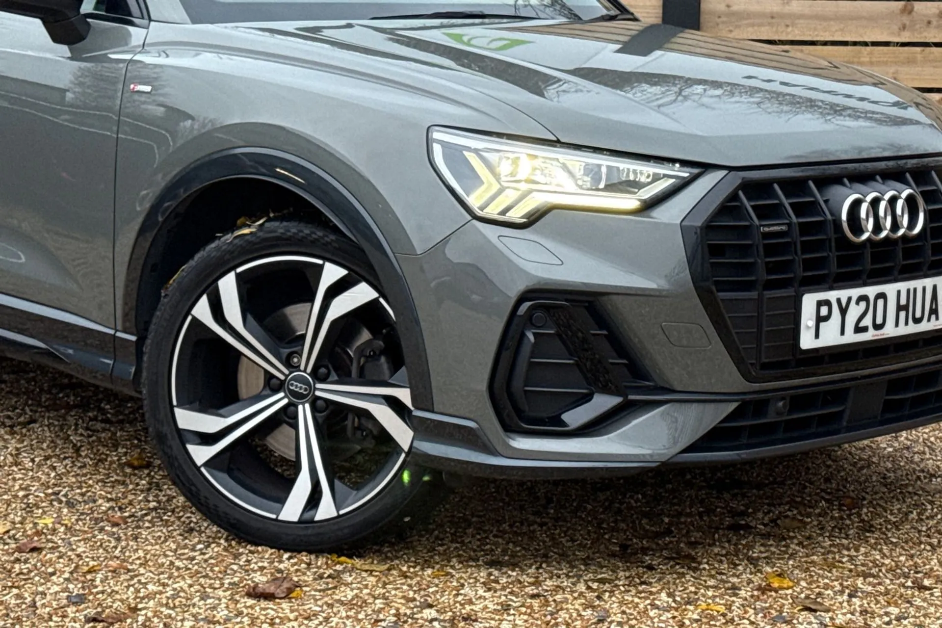 Audi Q3 thumbnail image number 7