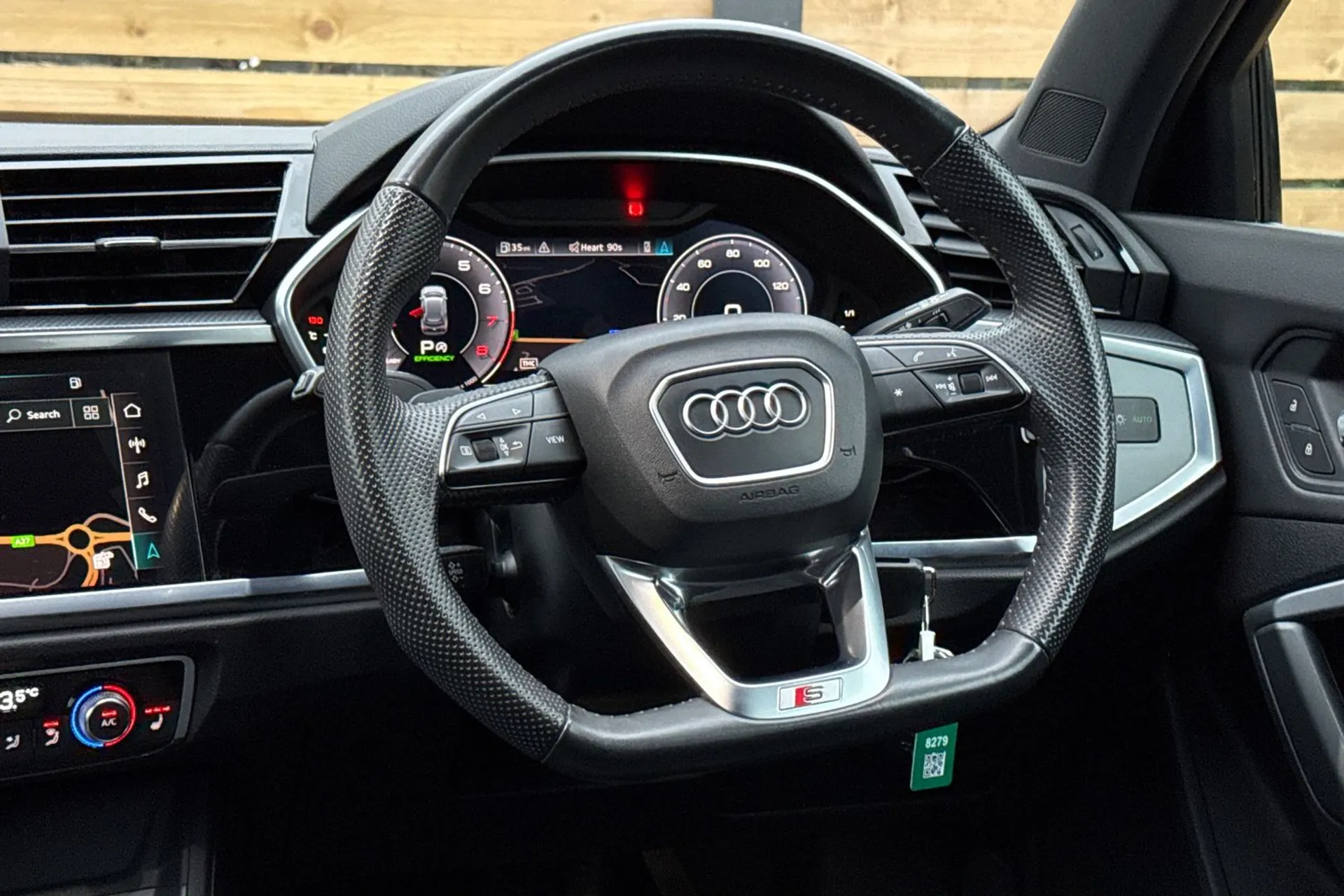 Audi Q3 thumbnail image number 37