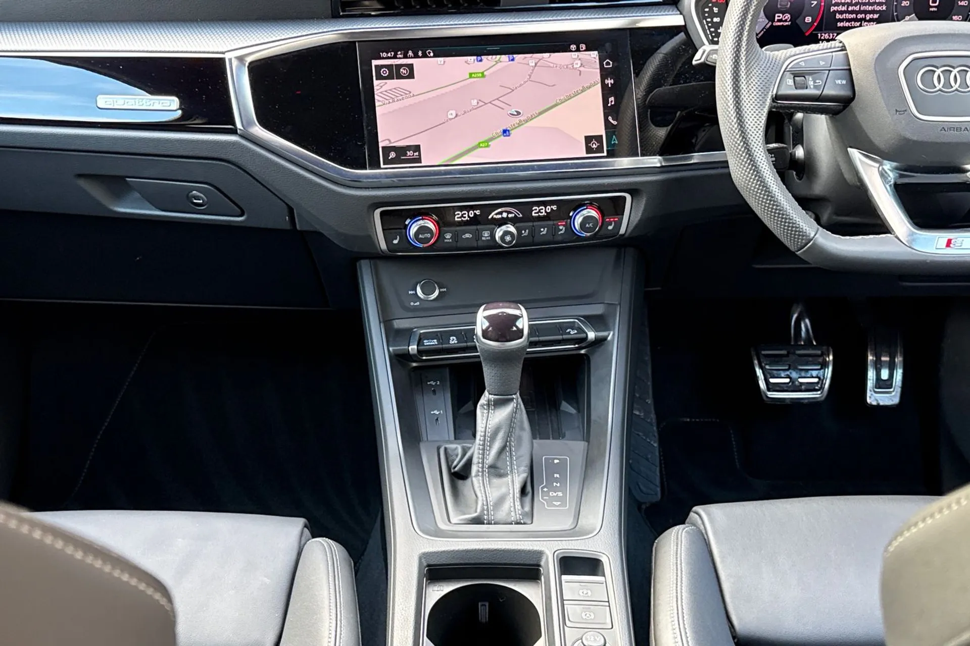 Audi Q3 thumbnail image number 37