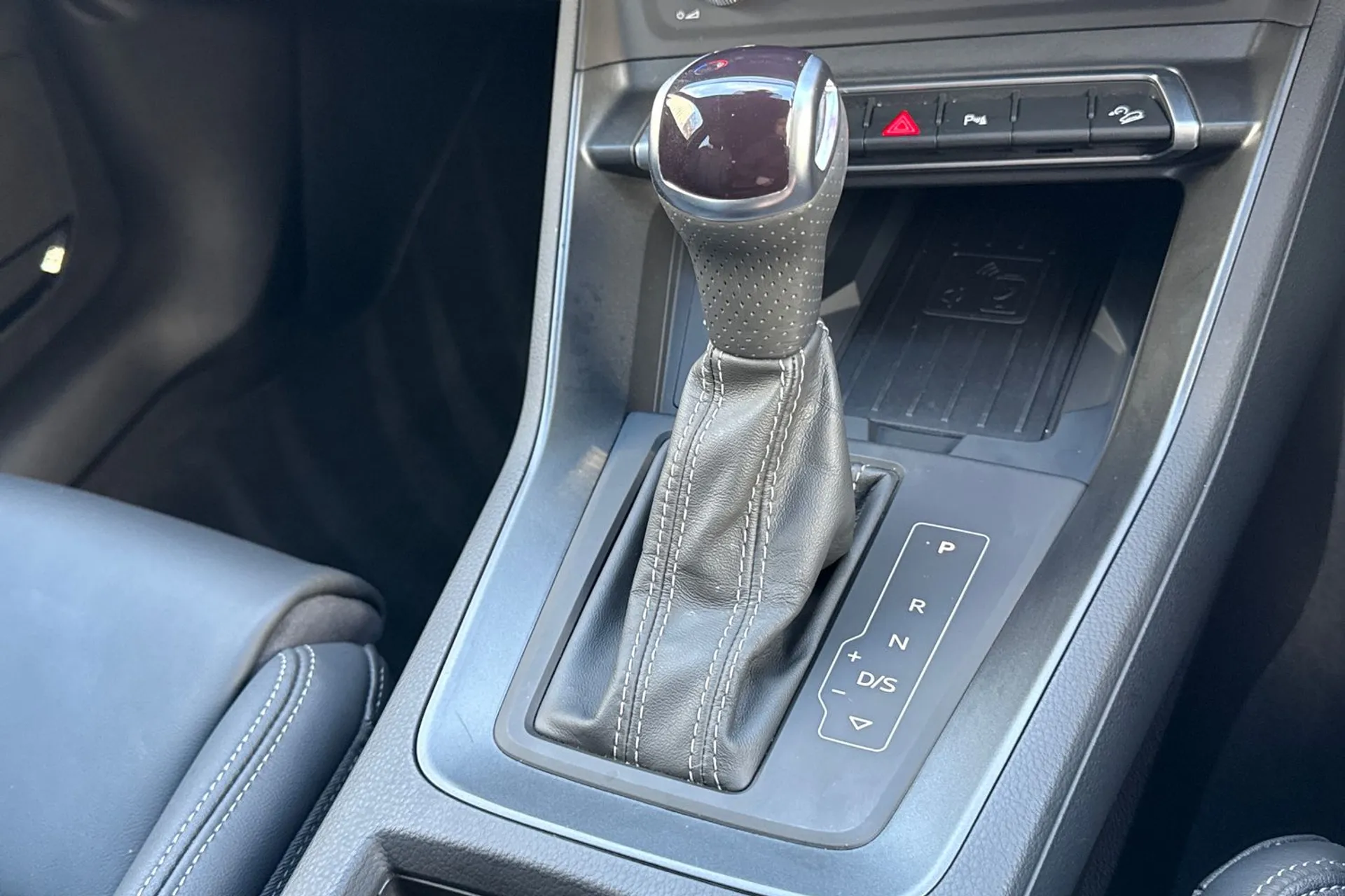 Audi Q3 thumbnail image number 50