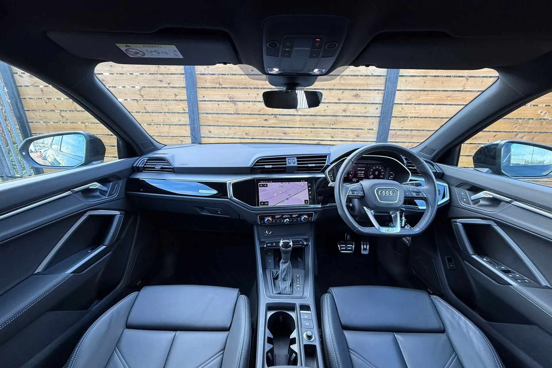 Audi Q3 thumbnail image number 3