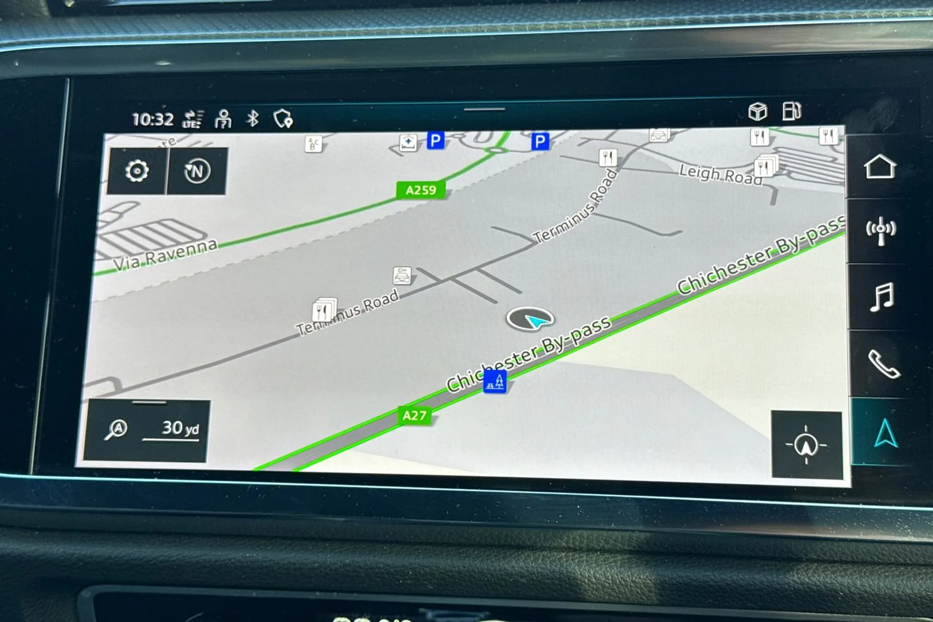 Audi Q3 thumbnail image number 4