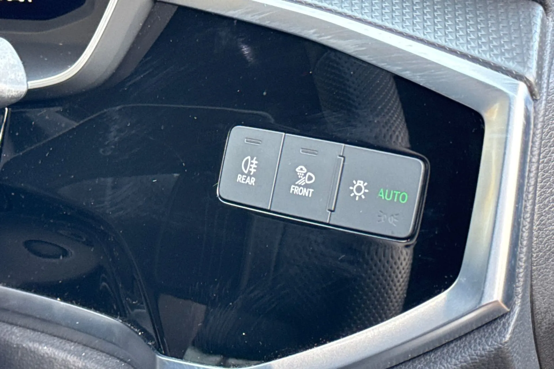 Audi Q3 thumbnail image number 49