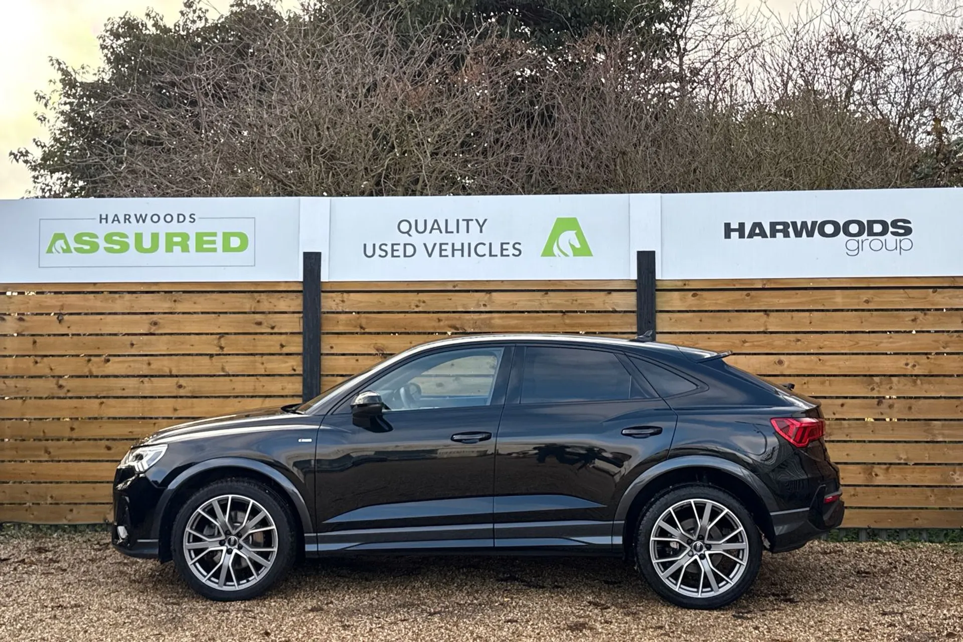 Audi Q3 thumbnail image number 11