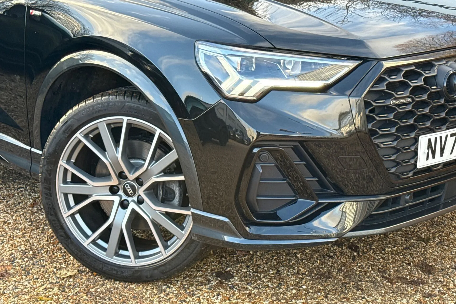 Audi Q3 thumbnail image number 7