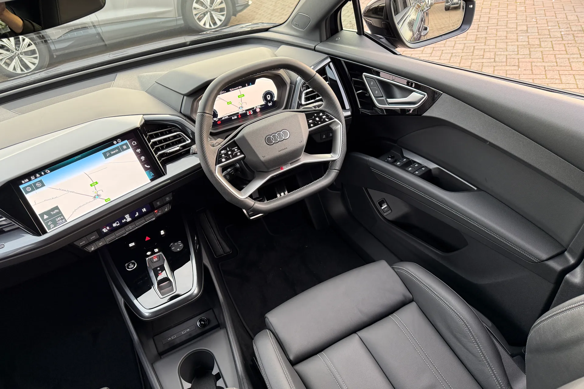 Audi Q4 thumbnail image number 42