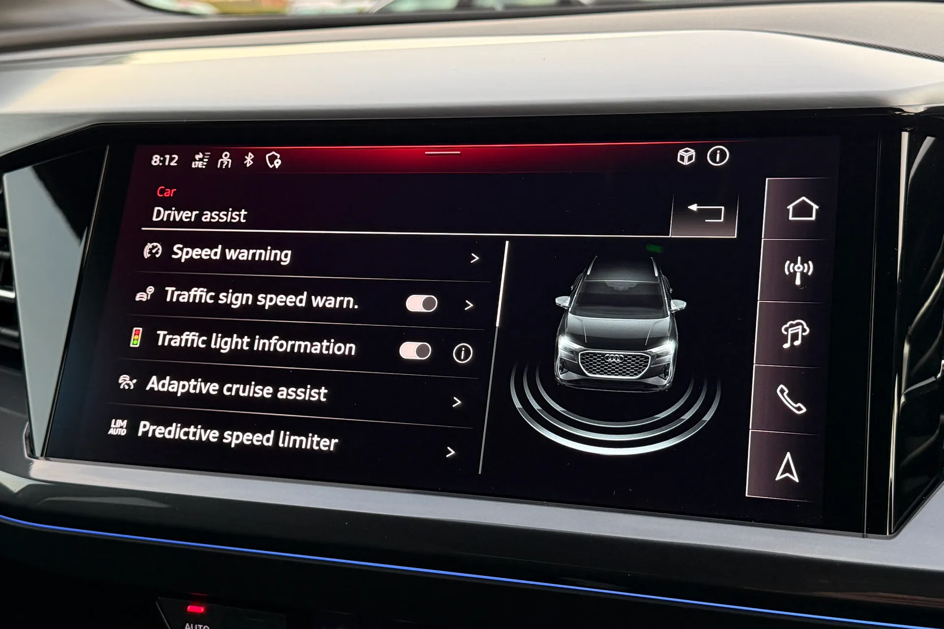 Audi Q4 thumbnail image number 9