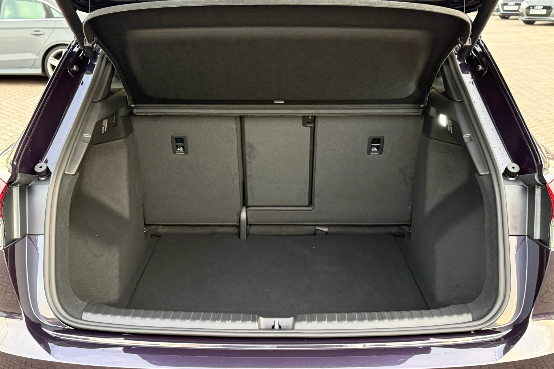 Audi Q4 thumbnail image number 34