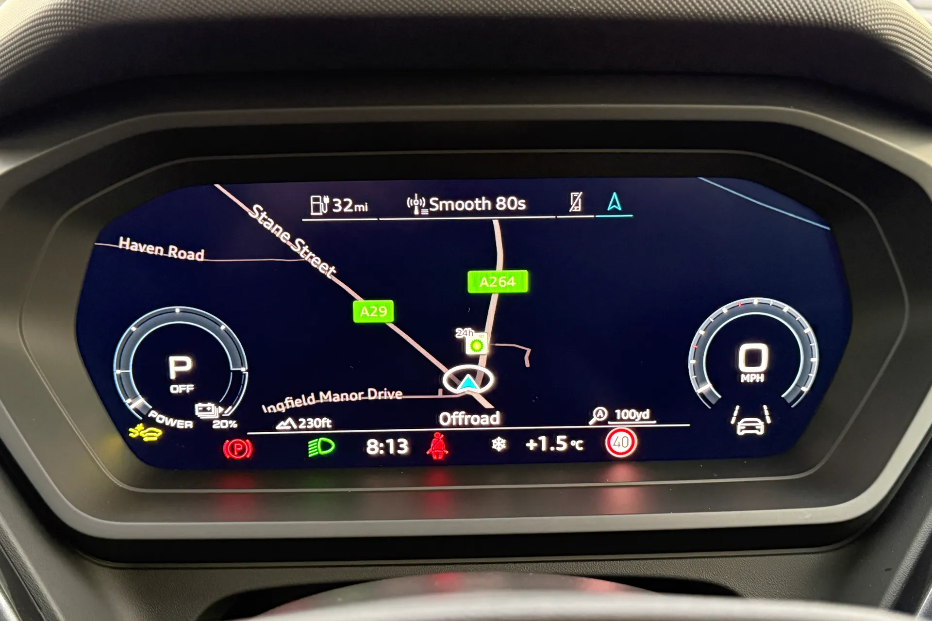 Audi Q4 thumbnail image number 14