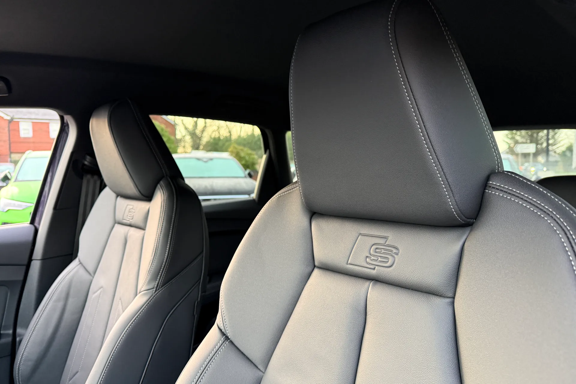 Audi Q4 thumbnail image number 30