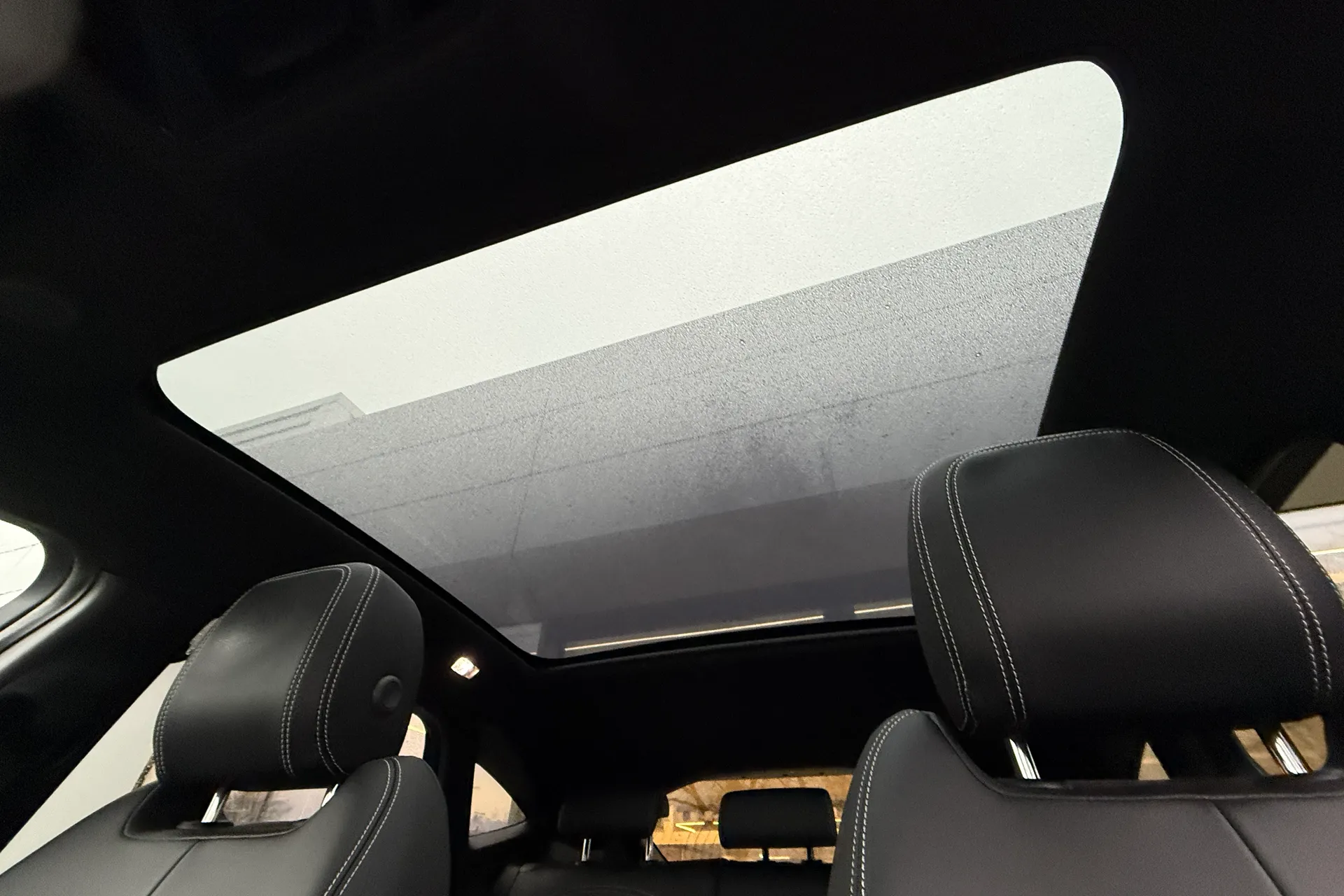 Jaguar E-PACE thumbnail image number 5