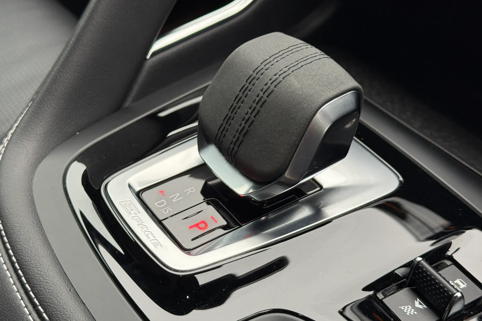 Jaguar E-PACE thumbnail image number 20