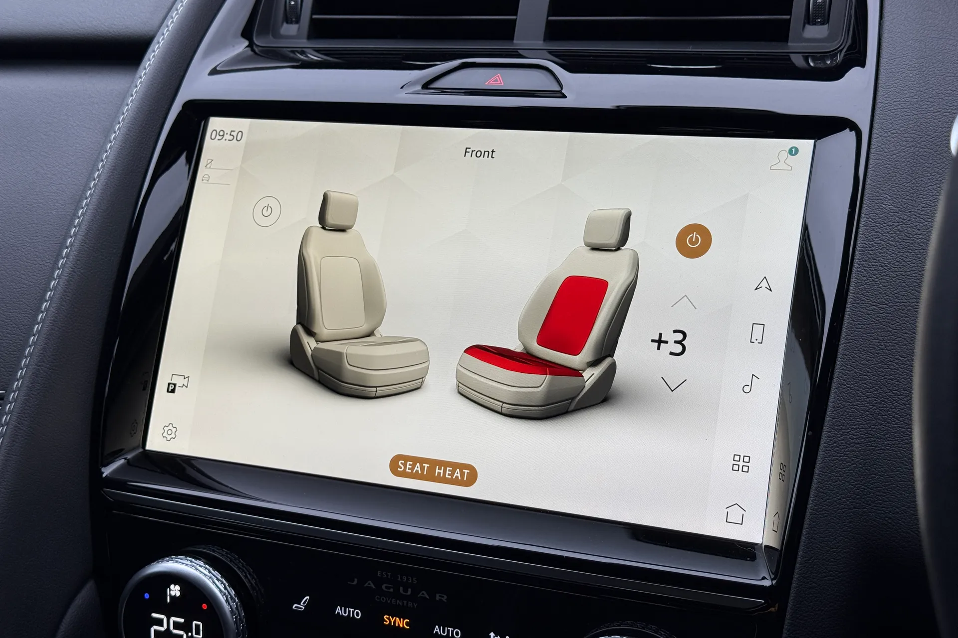 Jaguar E-PACE thumbnail image number 18