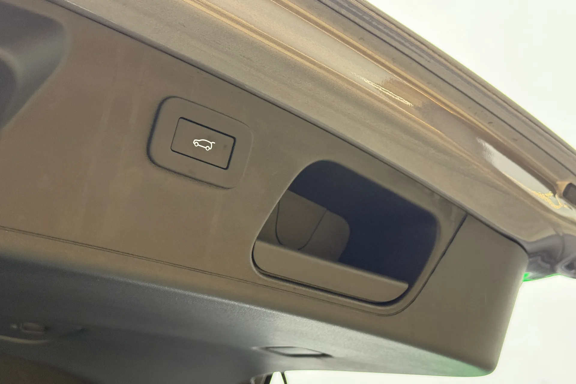 Jaguar E-PACE thumbnail image number 40