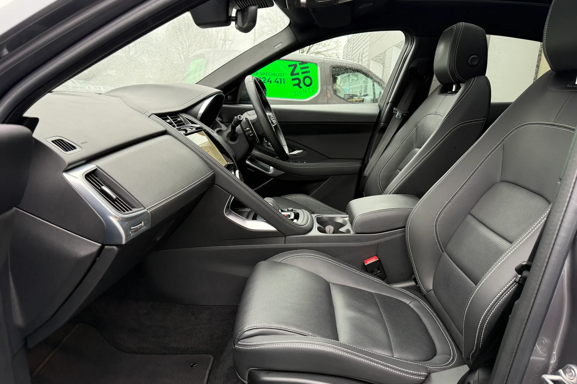 Jaguar E-PACE thumbnail image number 10