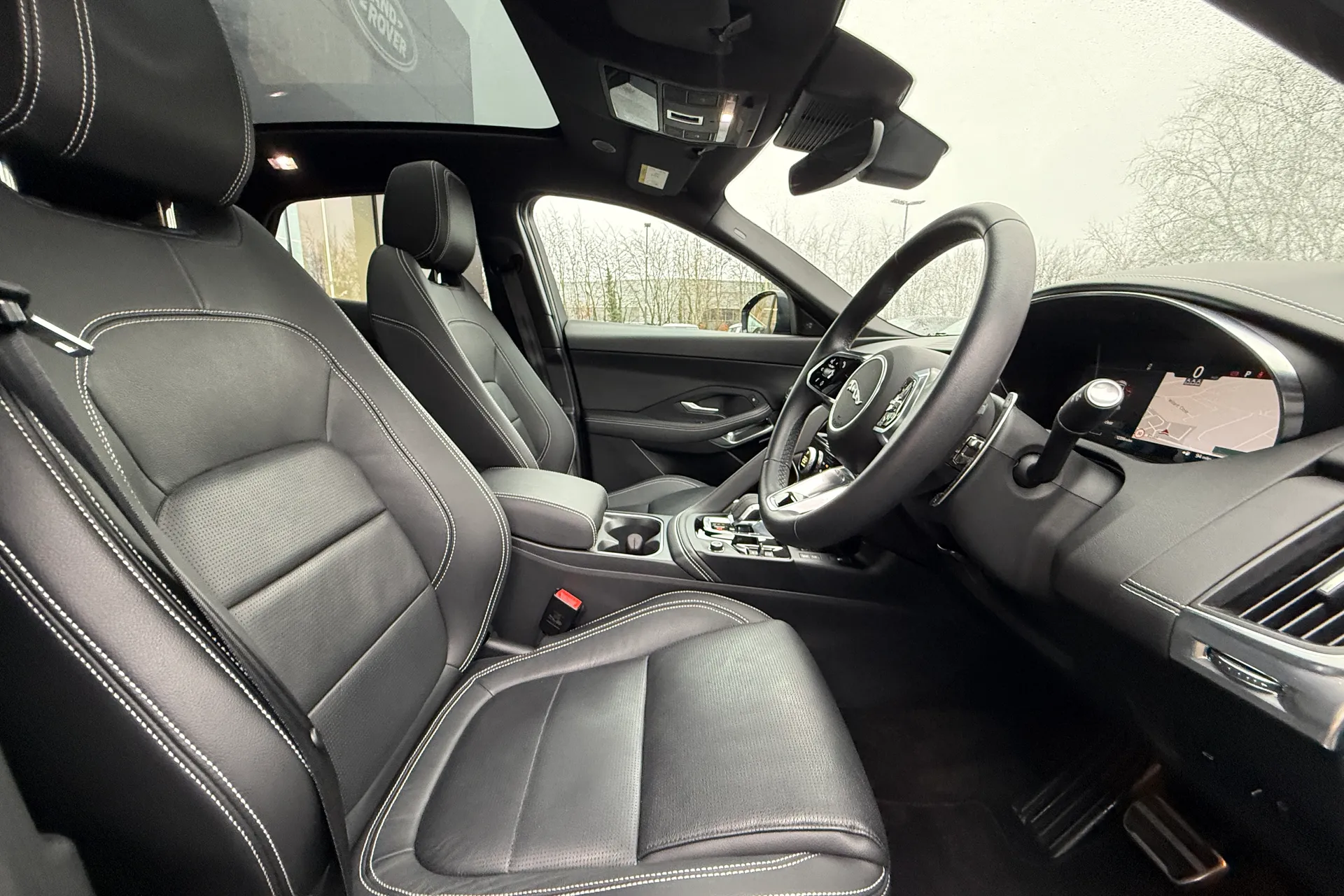 Jaguar E-PACE thumbnail image number 9