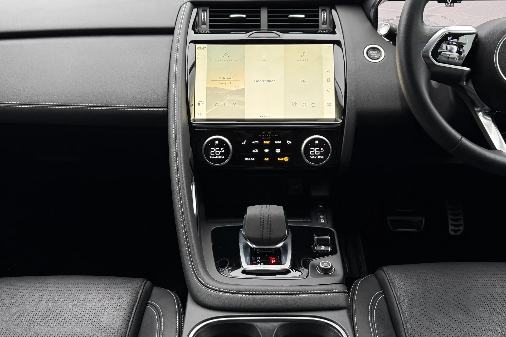 Jaguar E-PACE thumbnail image number 15